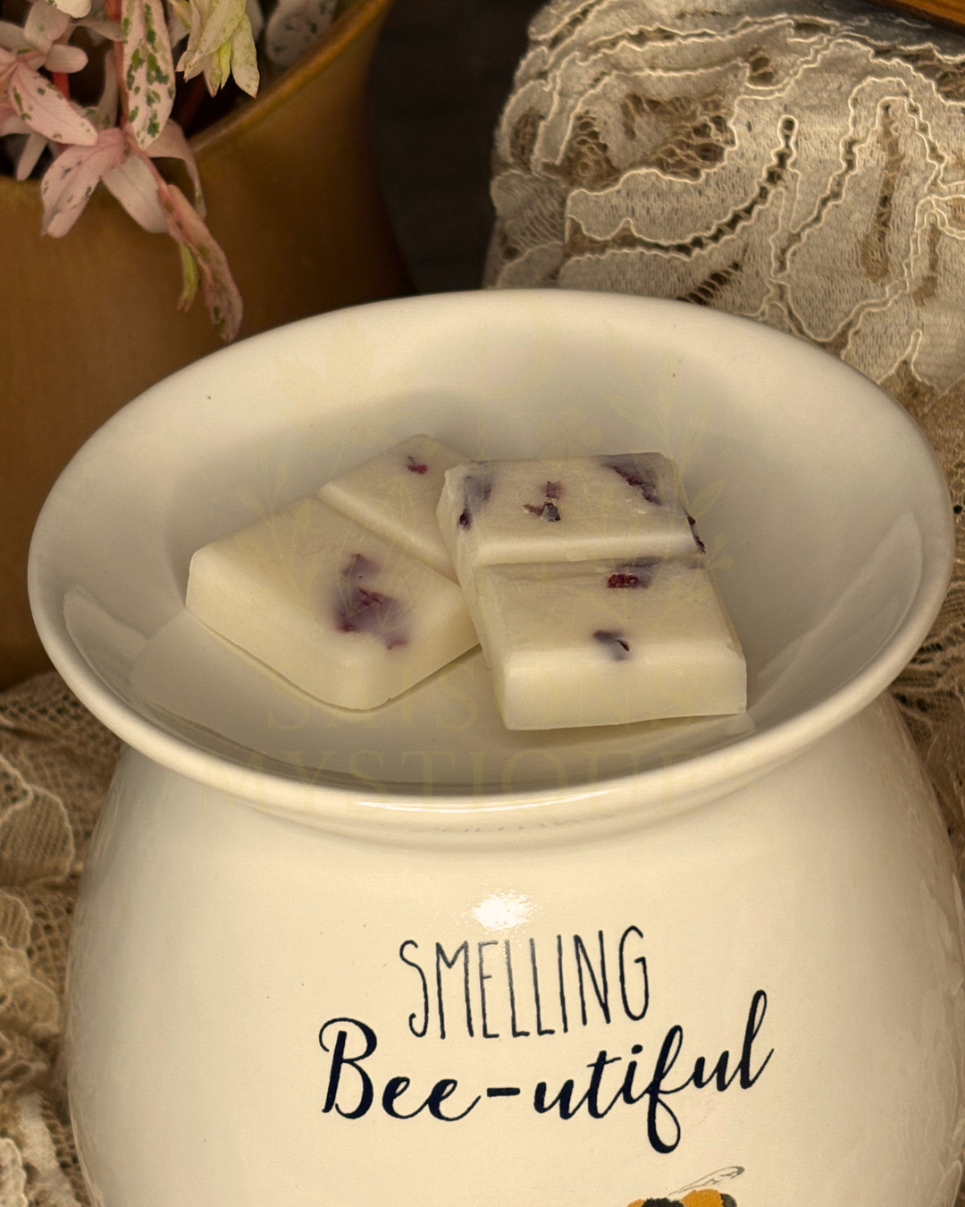 Brûleur d'huile smelling Bee-utiful