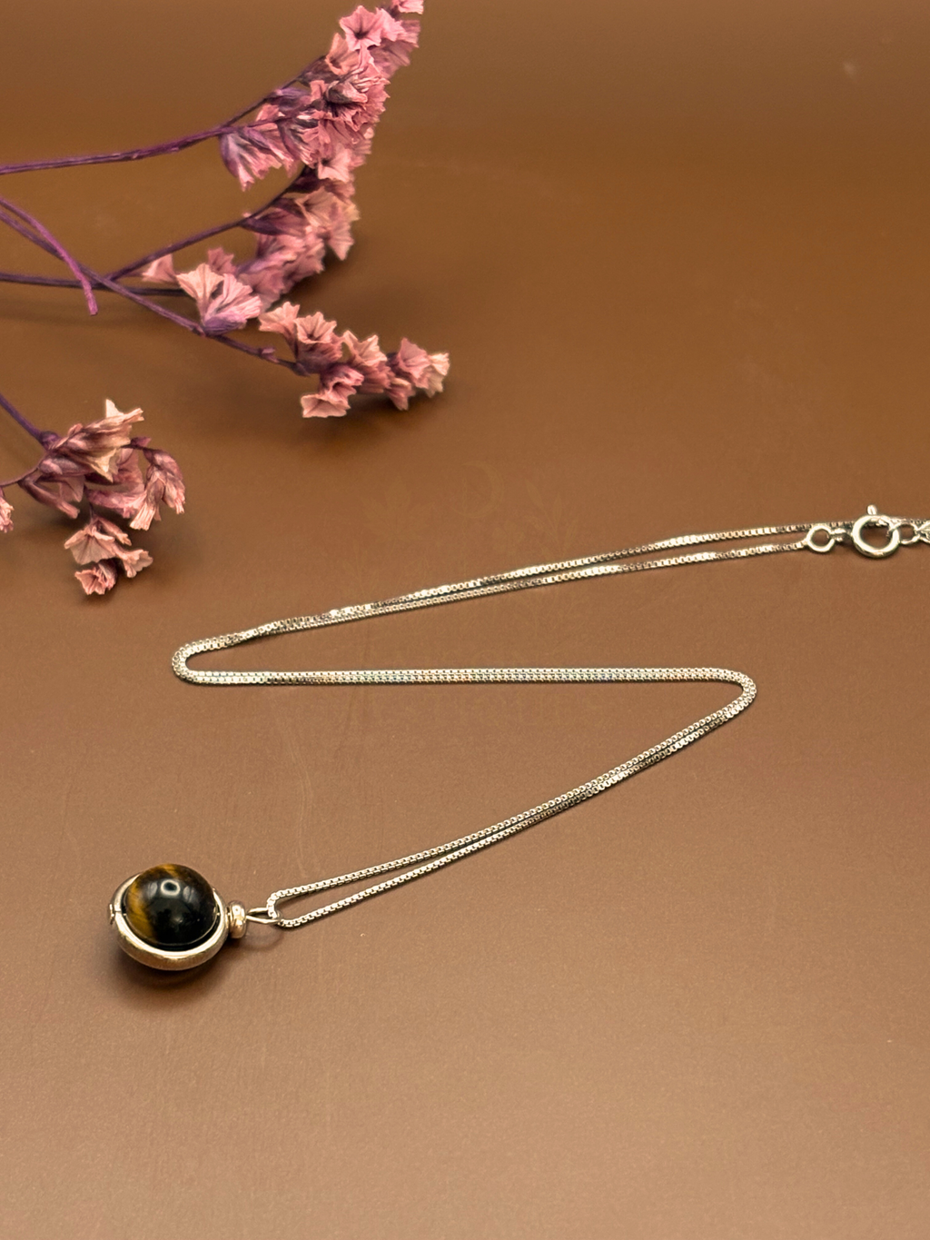 Collier en argent Oeil de Tigre