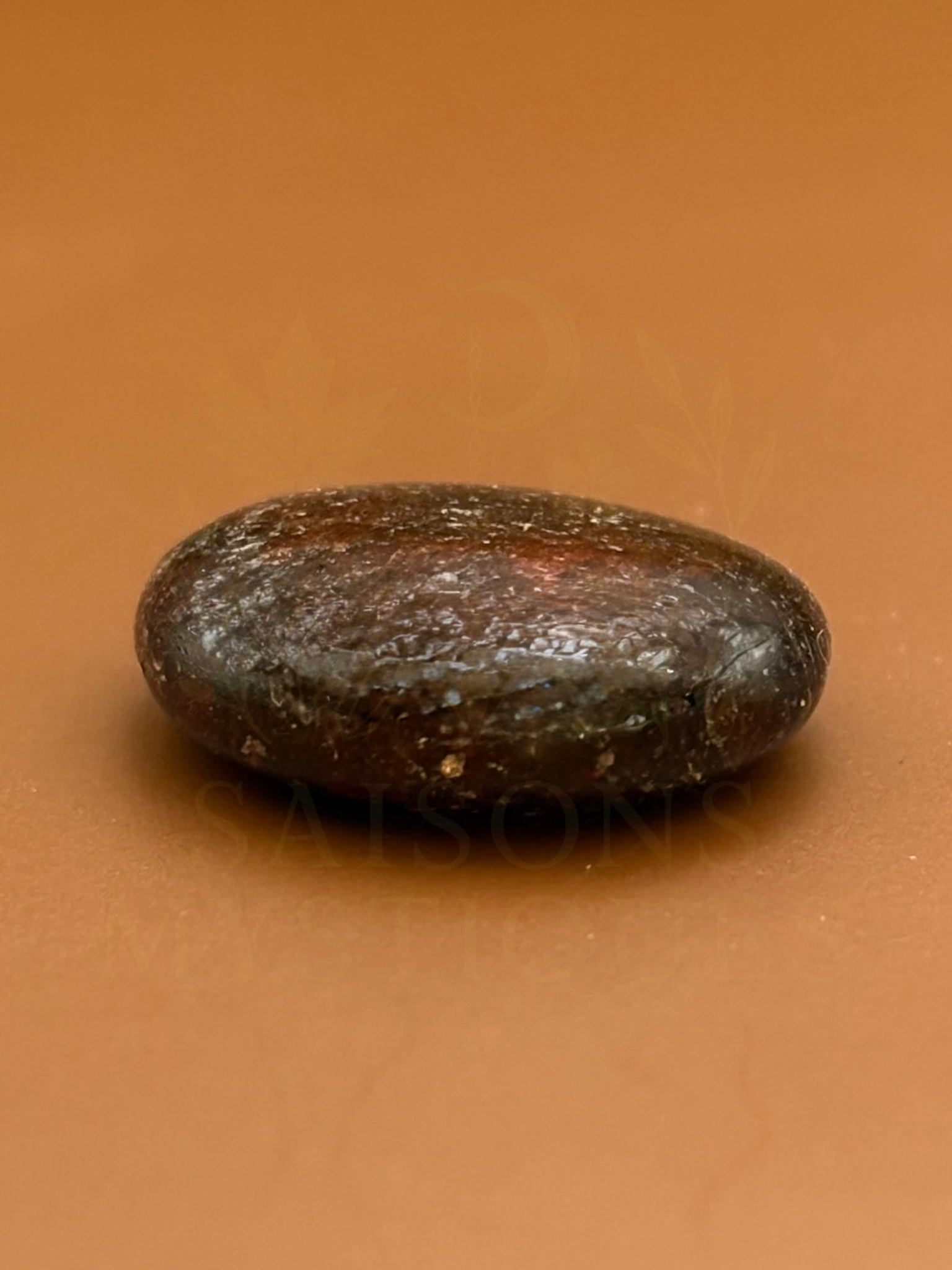 Grenat pierre roulée