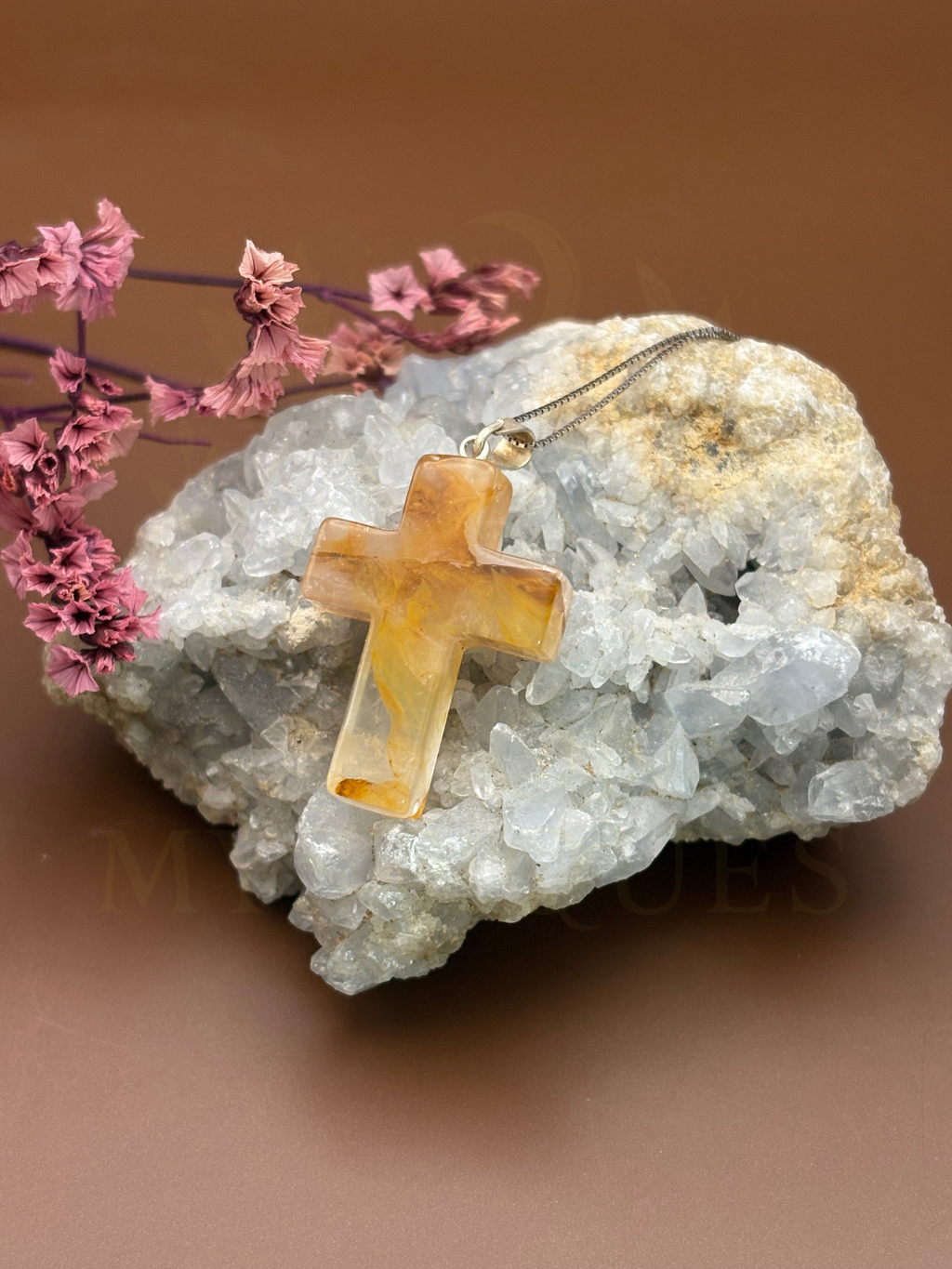 Pendentif Croix en Quartz Guérisseur